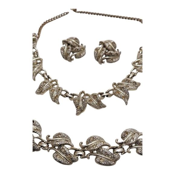 Vintage Kramer Necklace Clip‎ On Earring Bracelet Set Silver Tone Rhinestone - Picture 4 of 7